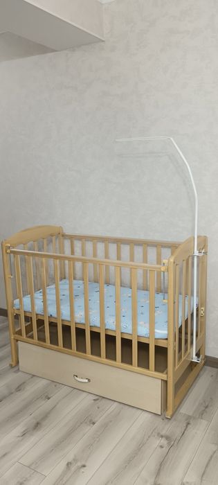 Продам детскую кроватку