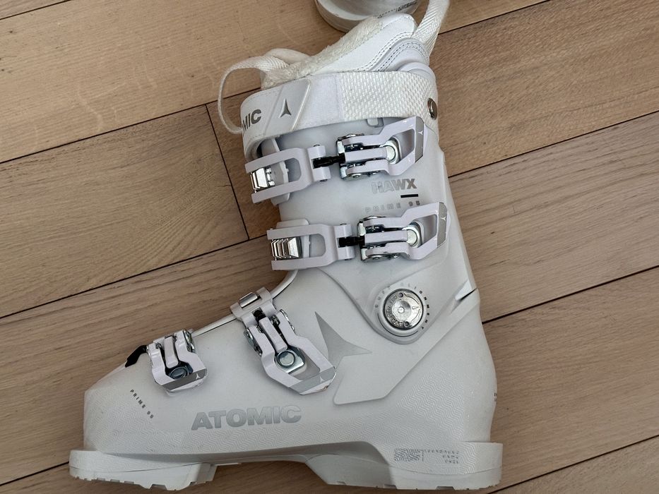 Vând clăpari Atomic Hawx Prime 95 W GW – damă Preț: 1000 RON