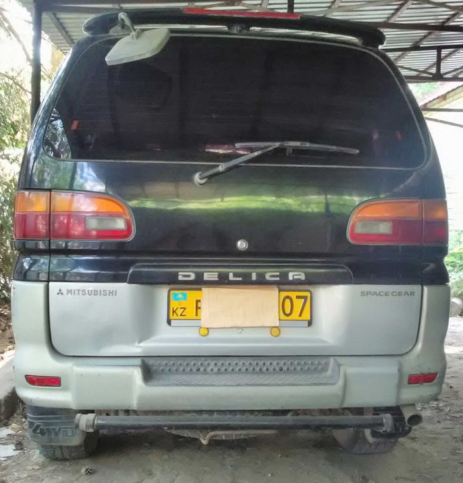 Mitsubishi Delica