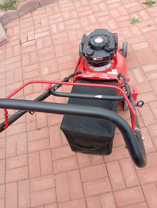 Mașină de tuns iarba sau gazon Zimbru 779  in  garanție