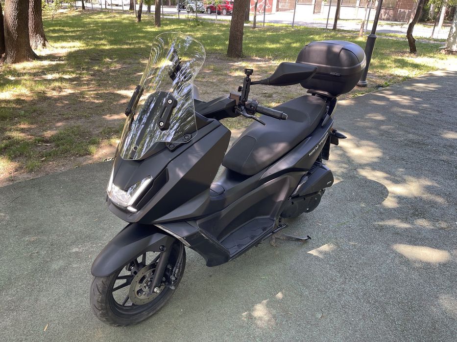 Vand Scuter Kymco SkyTown 125cc