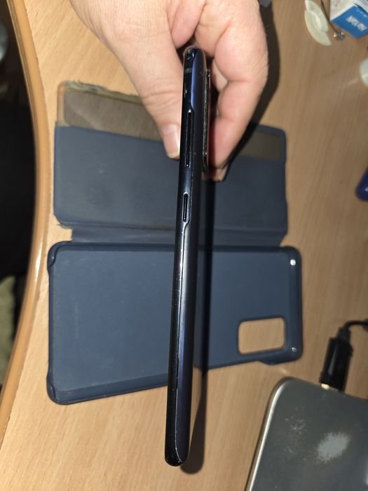 Продам Samsung S20fe