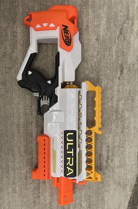 Nerf Ultra Dorado
