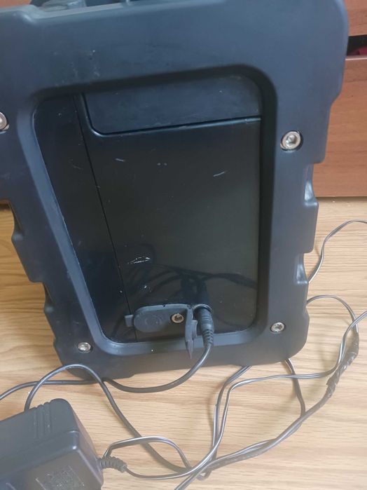 Водонепромокаемо строително радио