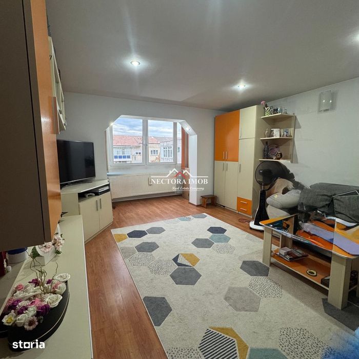 NECTORA IMOB-Apartament 3 camere, 2 bai, 2 balcoane, Zona Horea, 64 mp — fotografia 2