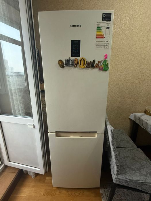 холодильник Samsung