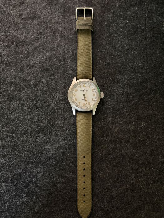 Мъжки часовник “Hamilton Khaki Field Quartz” (гаранция до 02.07.2027)