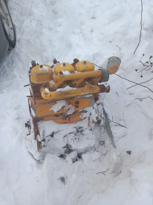 Продам двигатель на мини погрузчик