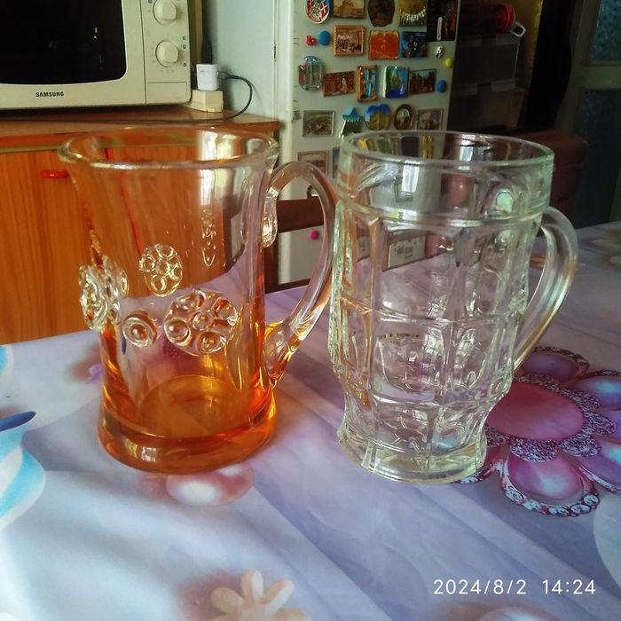 Бокалы и фужеры.