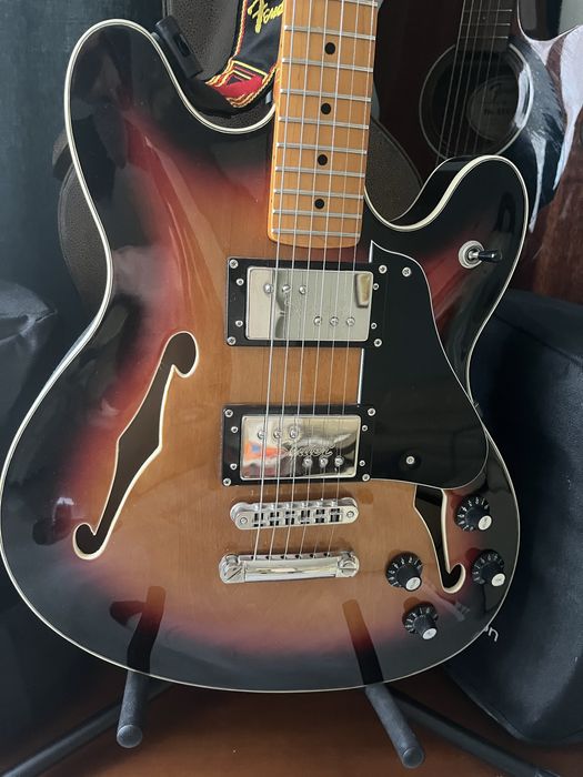 Chitara electrica Squier Starcaster by Fender