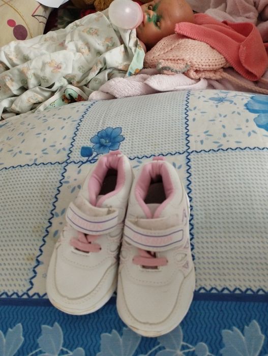 Продам красовки детские