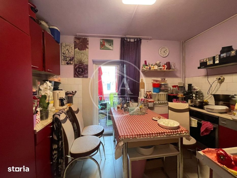 Apartament cu 3 camere de vânzare în zona Rogerius, Oradea
