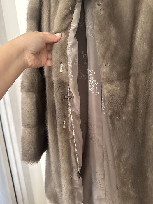 Продам Норковую шубу