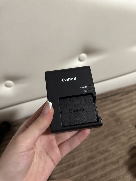 Камера кэнон 2000d