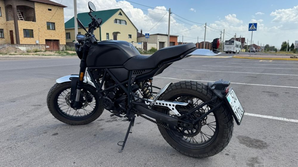 Мотоцикл Скремблер