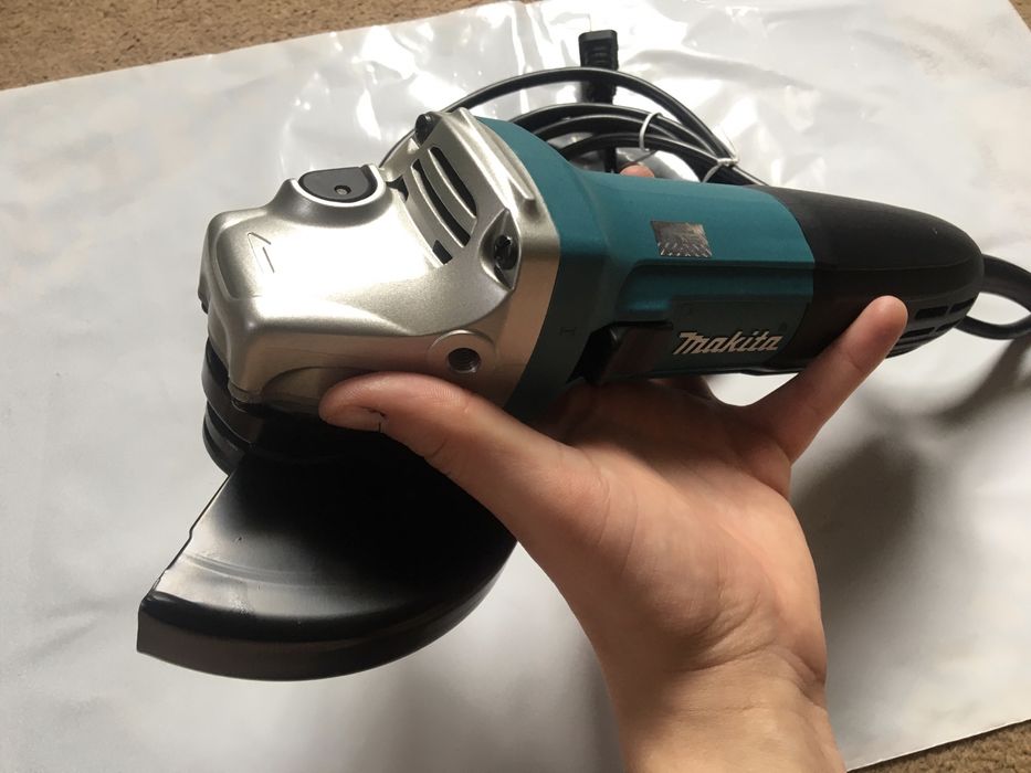 Болгарка Макита Оригинал.