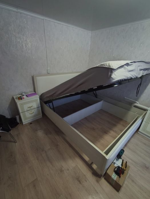 Продам кровать двух спалка