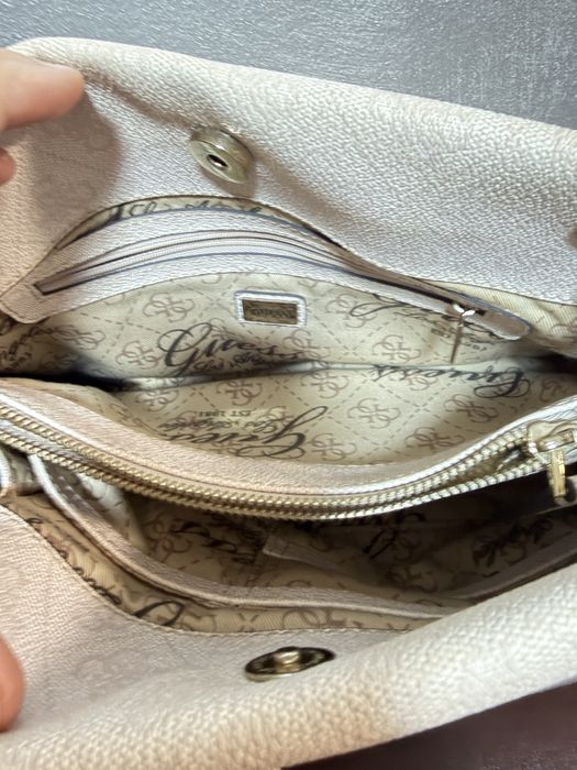 Oригинална Чанта GUESS