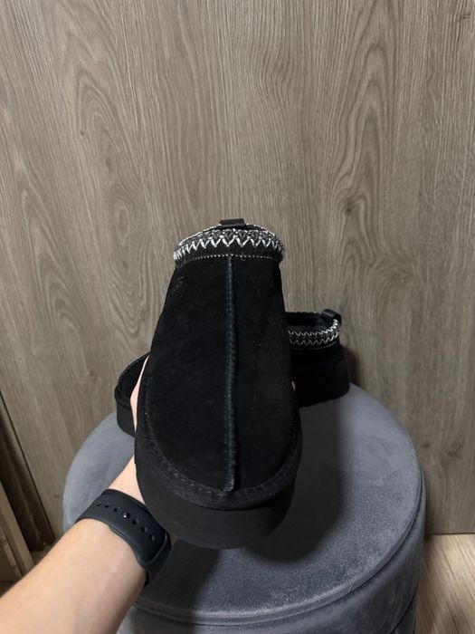 UGG Tazz Slipper Negri {MARIMI: 37, 38}