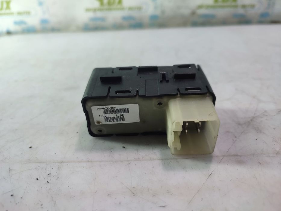 Buton geam dreapta spate 56040693AD Dodge Caliber 1 generation (2006 - 2012)