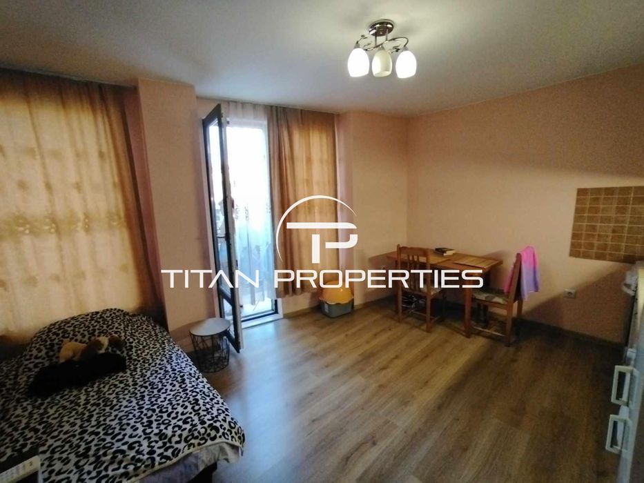 Дава се под наем Едностаен апартамент в Варна, Колхозен пазар - 30 кв.м за 250 € - Снимка #3