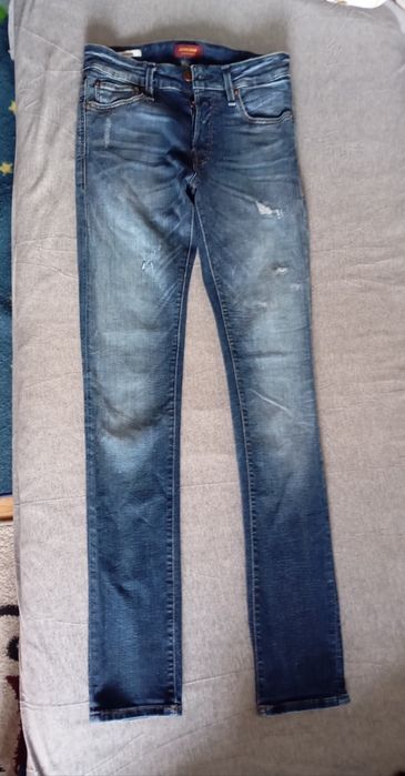Blugi Jack& Jones, mărimea 29-34