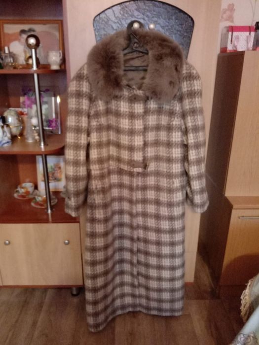 Продам зимнее пальто