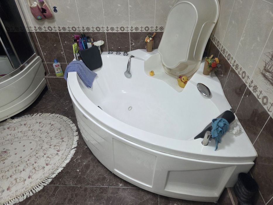 Джакузи б/у белый