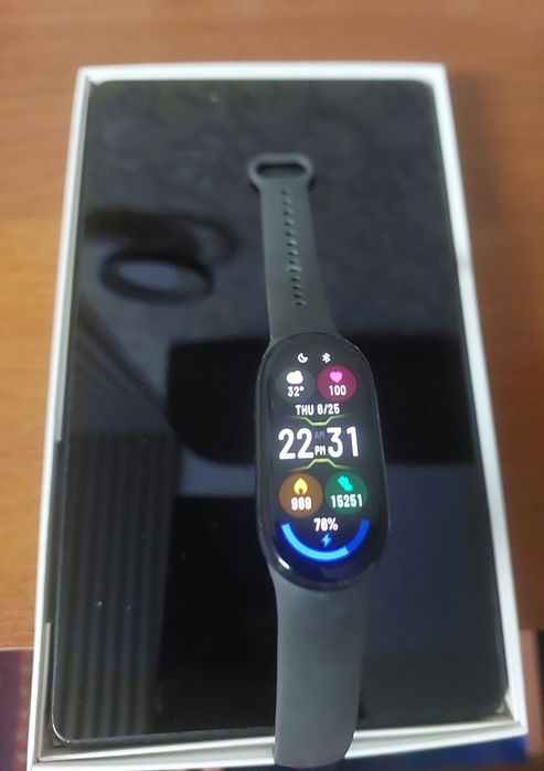 Планшет Samsung tab a 8, а также my band 10