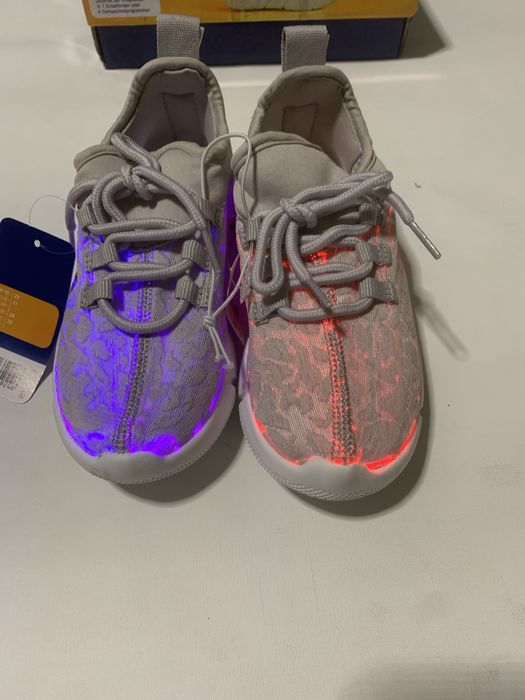 Adidasi copii 29 cu luminite fibra optica Lupilu