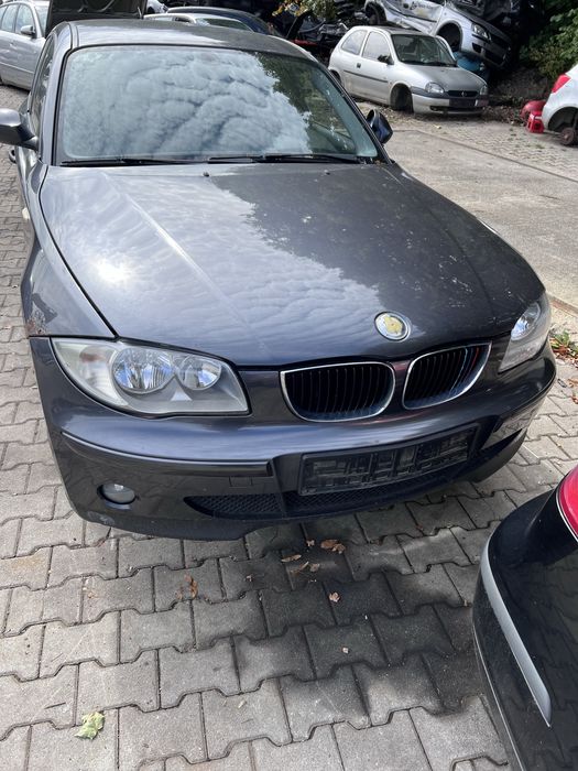 Capotă / bara / far BMW Seria 1 E87
