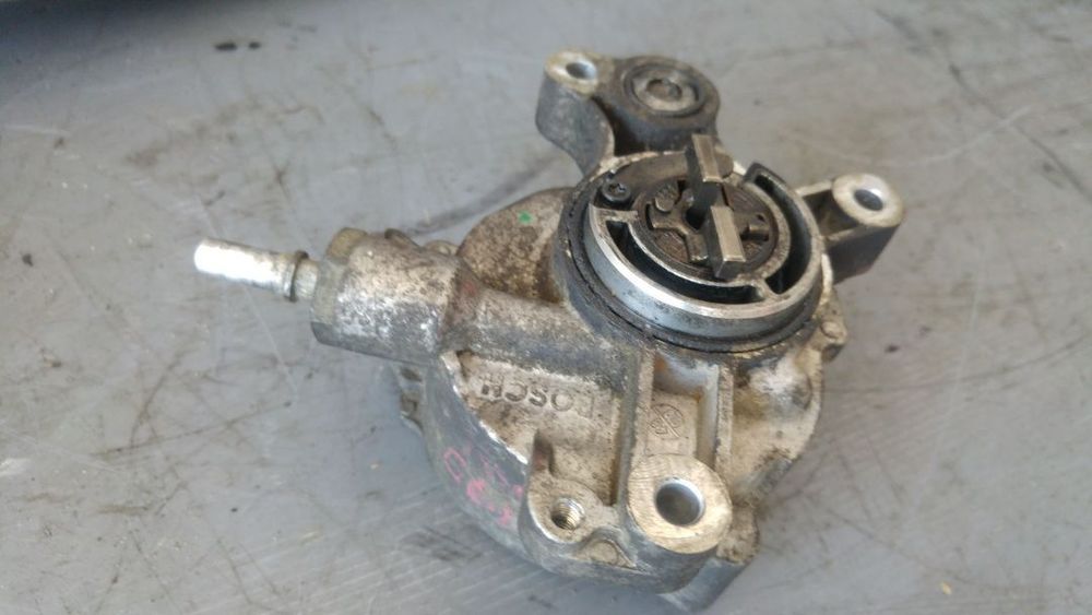 pompa vacuum ford focus 2 1.6 cdti g8db