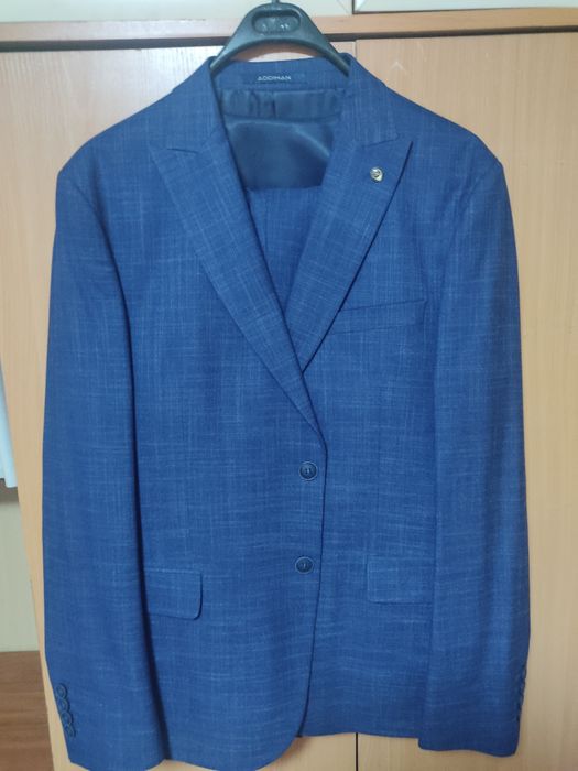 Костюм молодежный