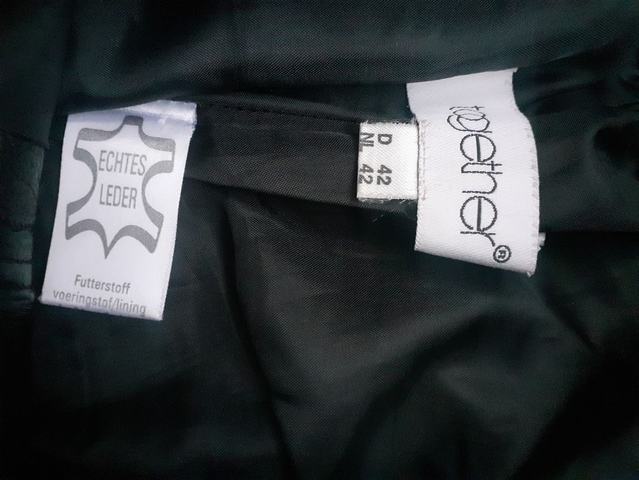Pantaloni piele, marimea 38