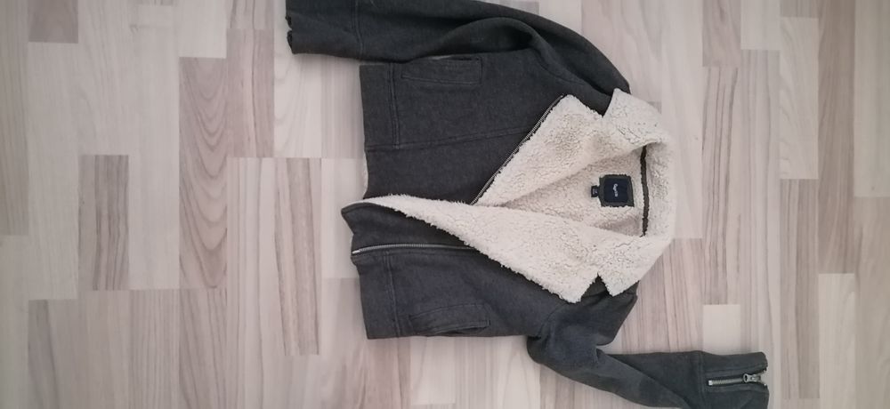 Суичер /яке Gap за момиче