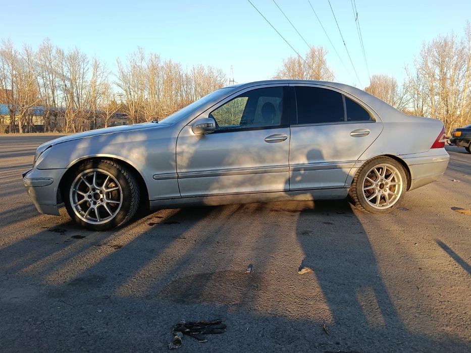 Продам мерседес С 230