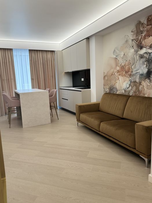 Apartament 2 camere + parcare subteran de inchiriat in Cortina North !!
