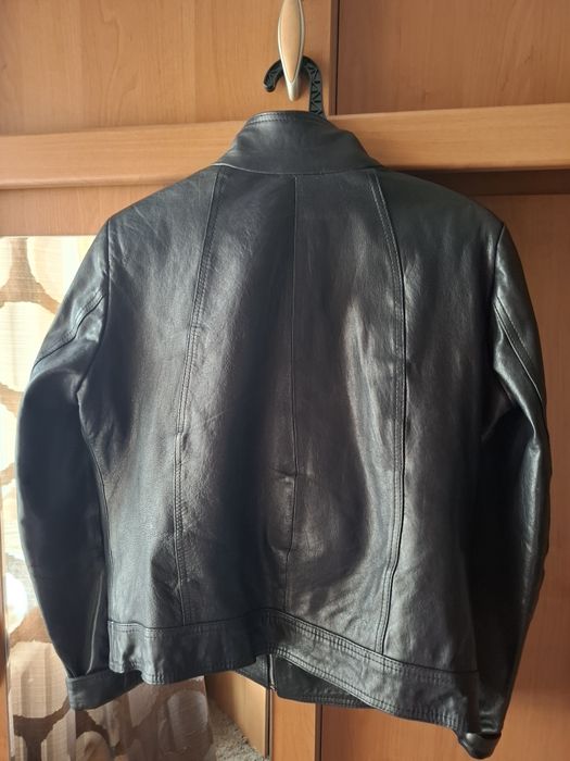 Продам кожаную куртку