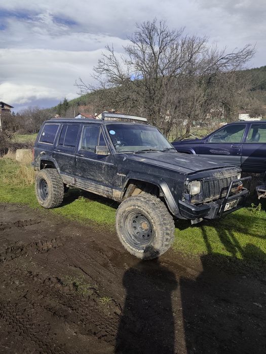 Джеп чероки хж 4000 бензин десен волан на части