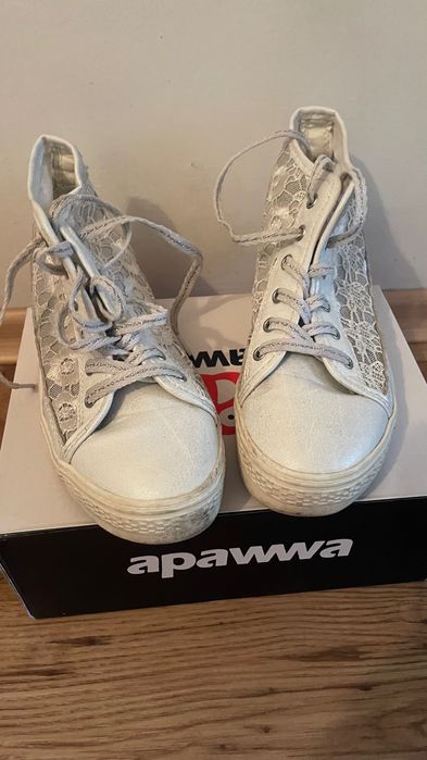 Спортни обувки 35номер