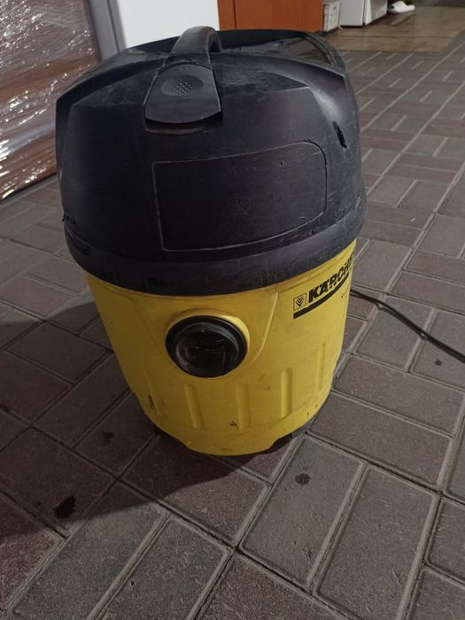 Продам срочно моющий пылесос