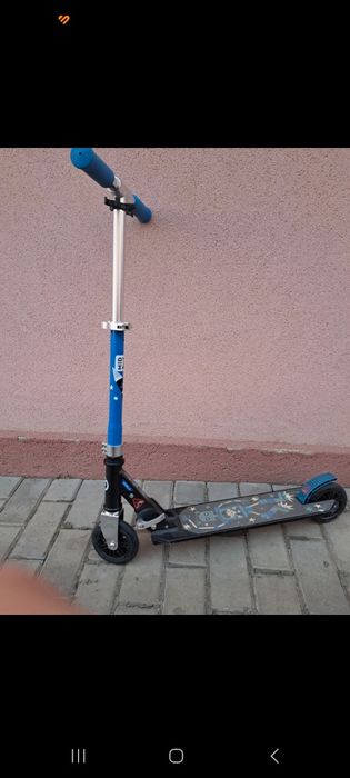 Trotineta in nou...in stare ff buna