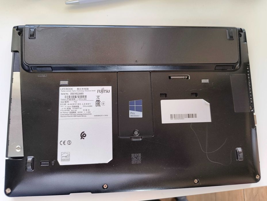 Лаптоп Fujitsu s936 touchscreen