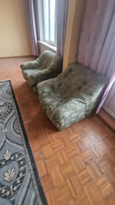 Диван кресла и стол