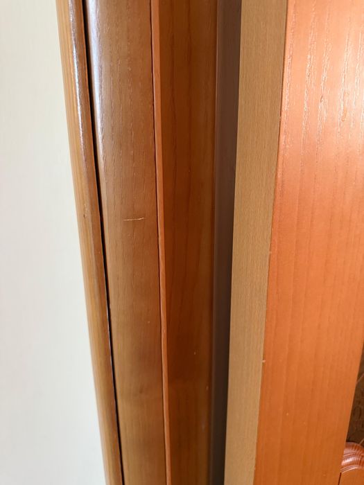 Продаются двери(дерево)