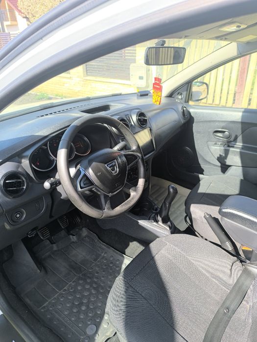 Vând Dacia Logan 2