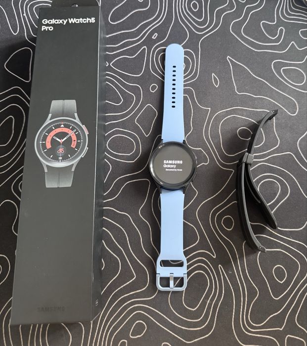 Смарт-часы Samsung Galaxy Watch5 Pro