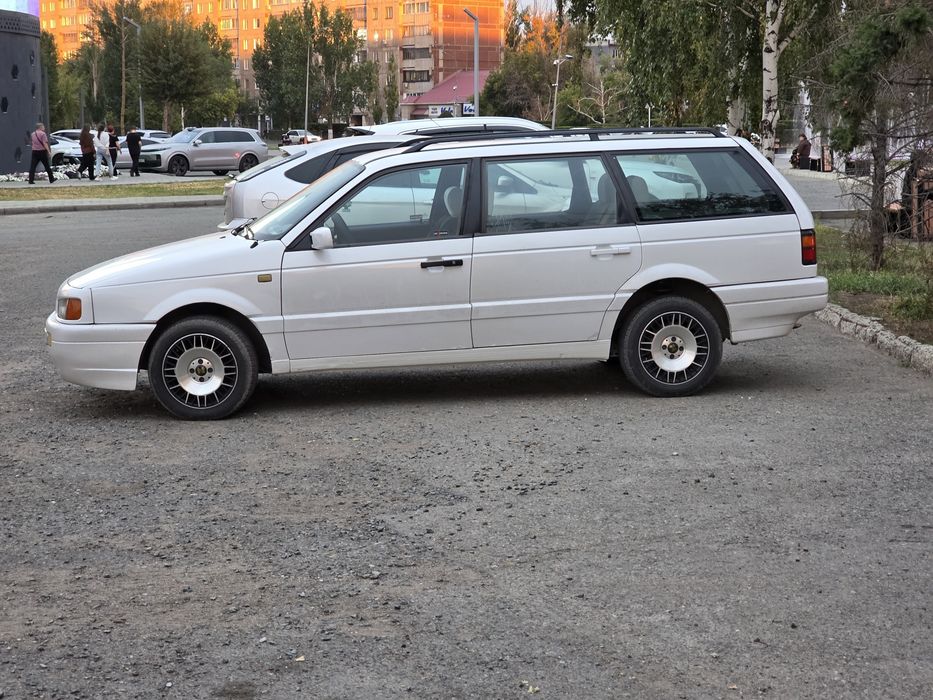 Passat B3 универсал 1.8