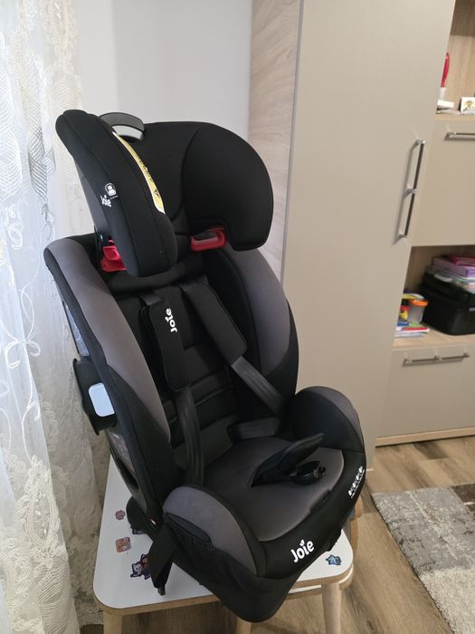 Scaun auto Joie .