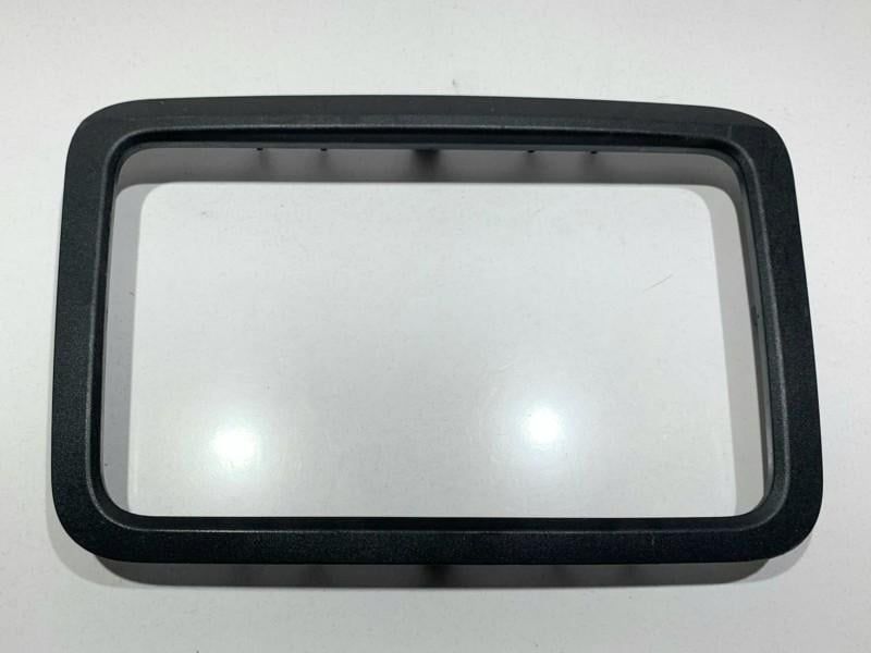 Rama / Ornament radio CD bord Skoda Fabia 2 facelift Hatchback